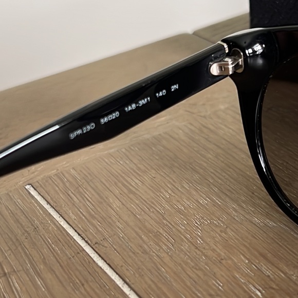 Authentic Prada SPR 23O black silver signature cat eye sunglasses w/ box 56/20 - Picture 11 of 14
